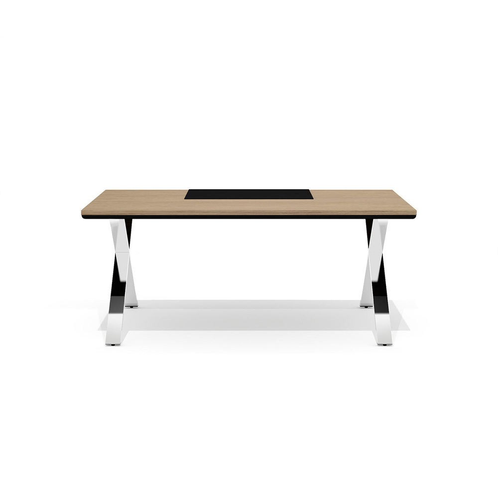 Cтол на металлическом каркасе