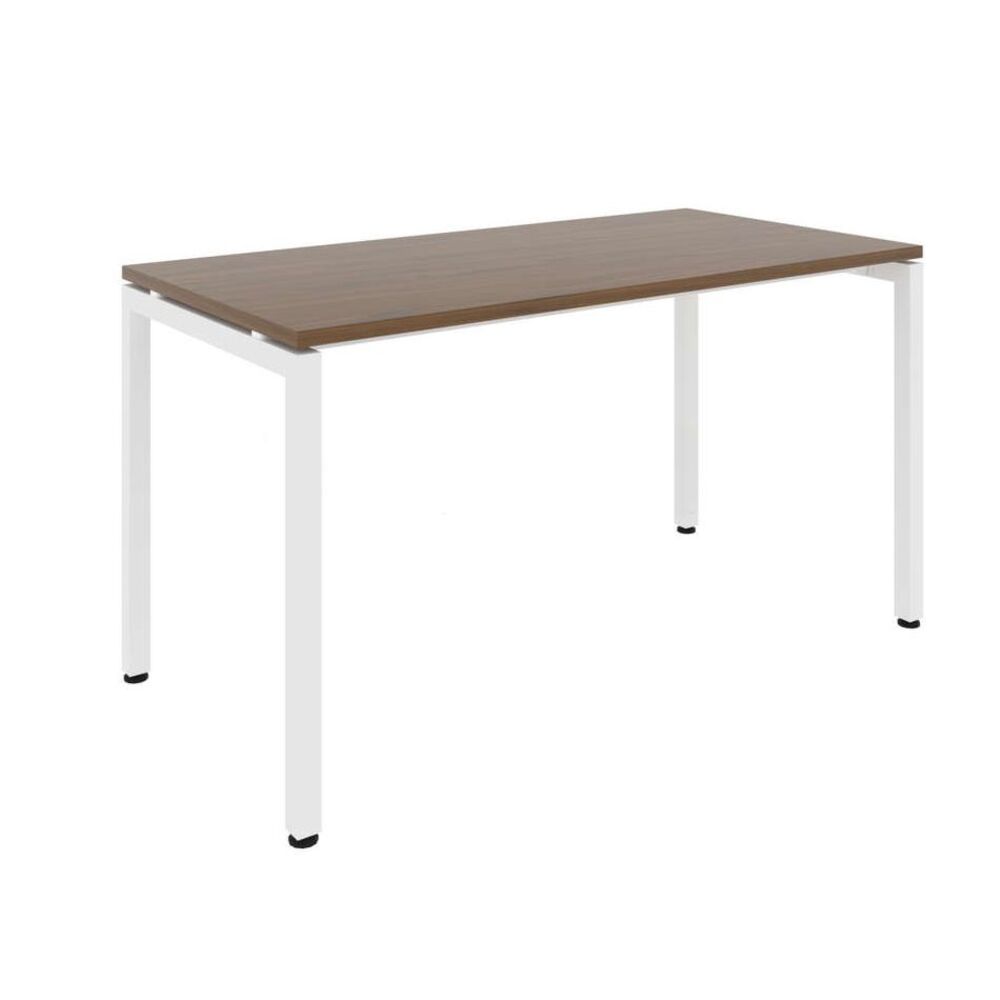 Стол рабочий на металлокаркасе