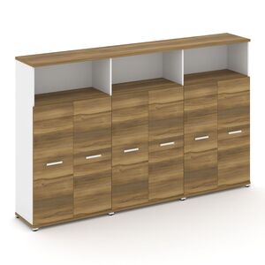 Шкаф три широкие секции, 4 ниши