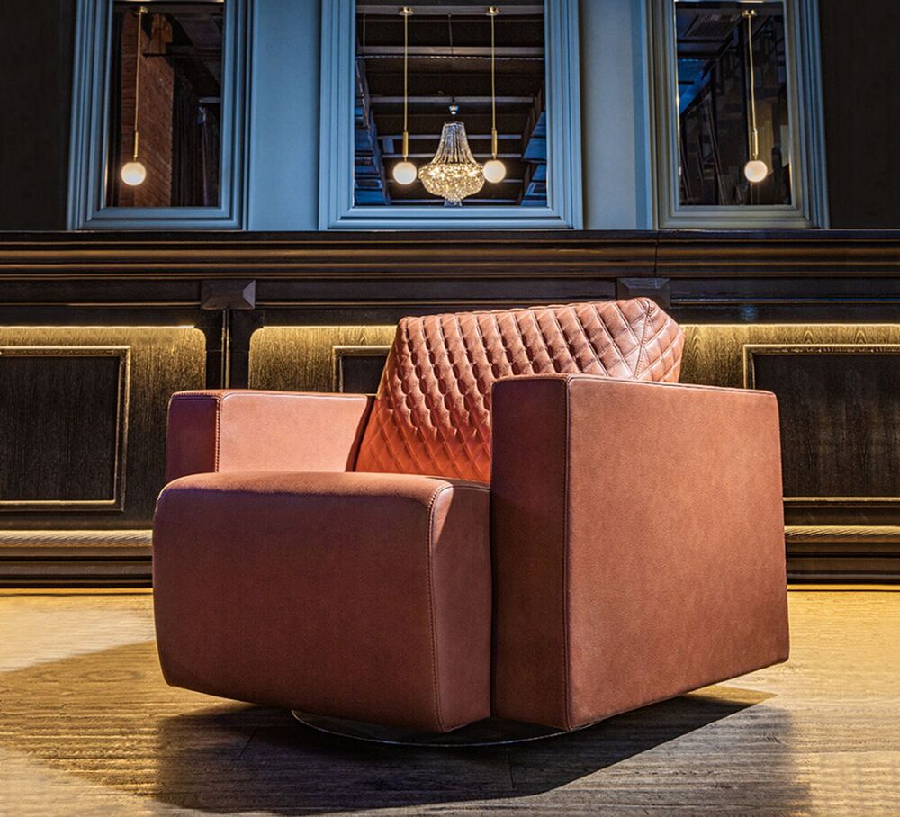 Кресло на поворотном блине